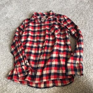 Field and stream woman’s large plaid shirt